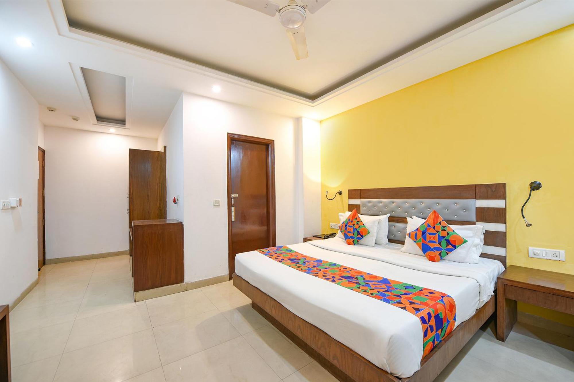 Fabhotel The Kings Plaza New Delhi Exteriör bild