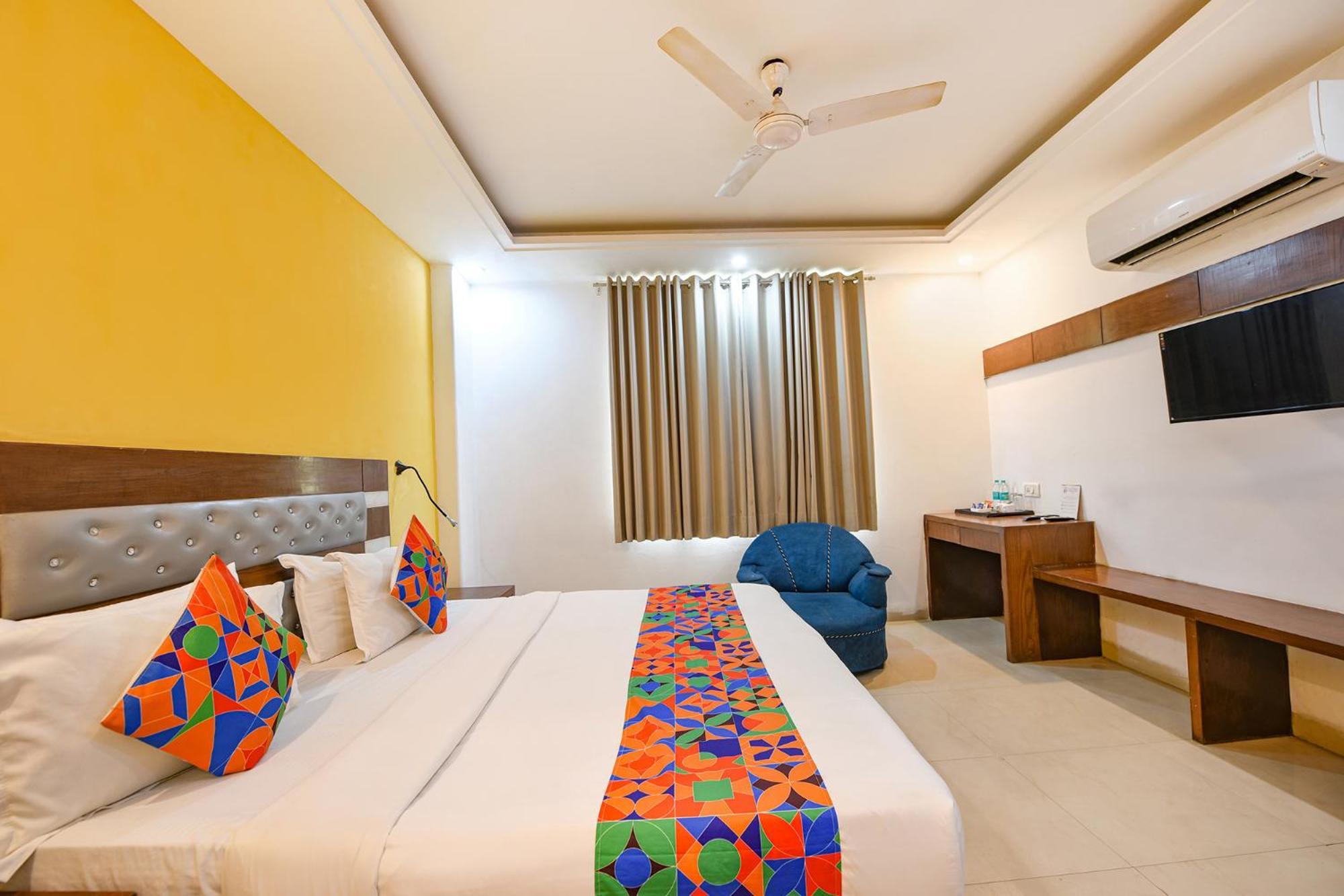 Fabhotel The Kings Plaza New Delhi Exteriör bild