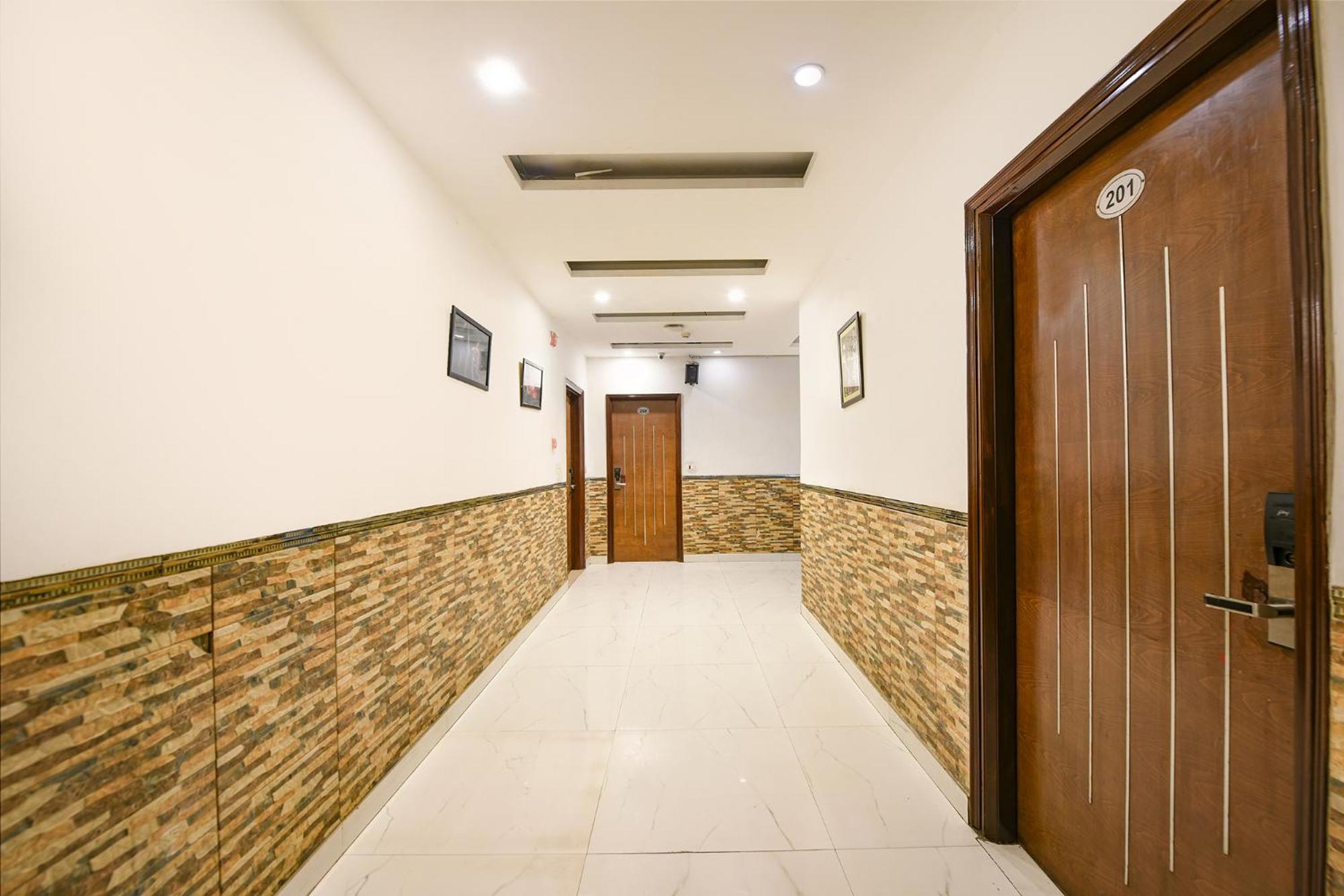 Fabhotel The Kings Plaza New Delhi Exteriör bild